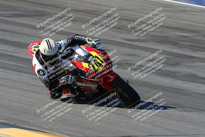 media/Mar-21-2025-CVMA Friday Practice (Fri) [[30cd4fe323]]/3-Racer 2/Session 2 (Bowl)/